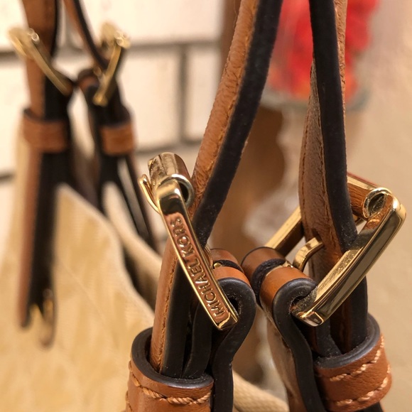 2 - Piece - Micheal Kors - Signature Jacquard North South Tote and Wallet - Picture 9 of 16